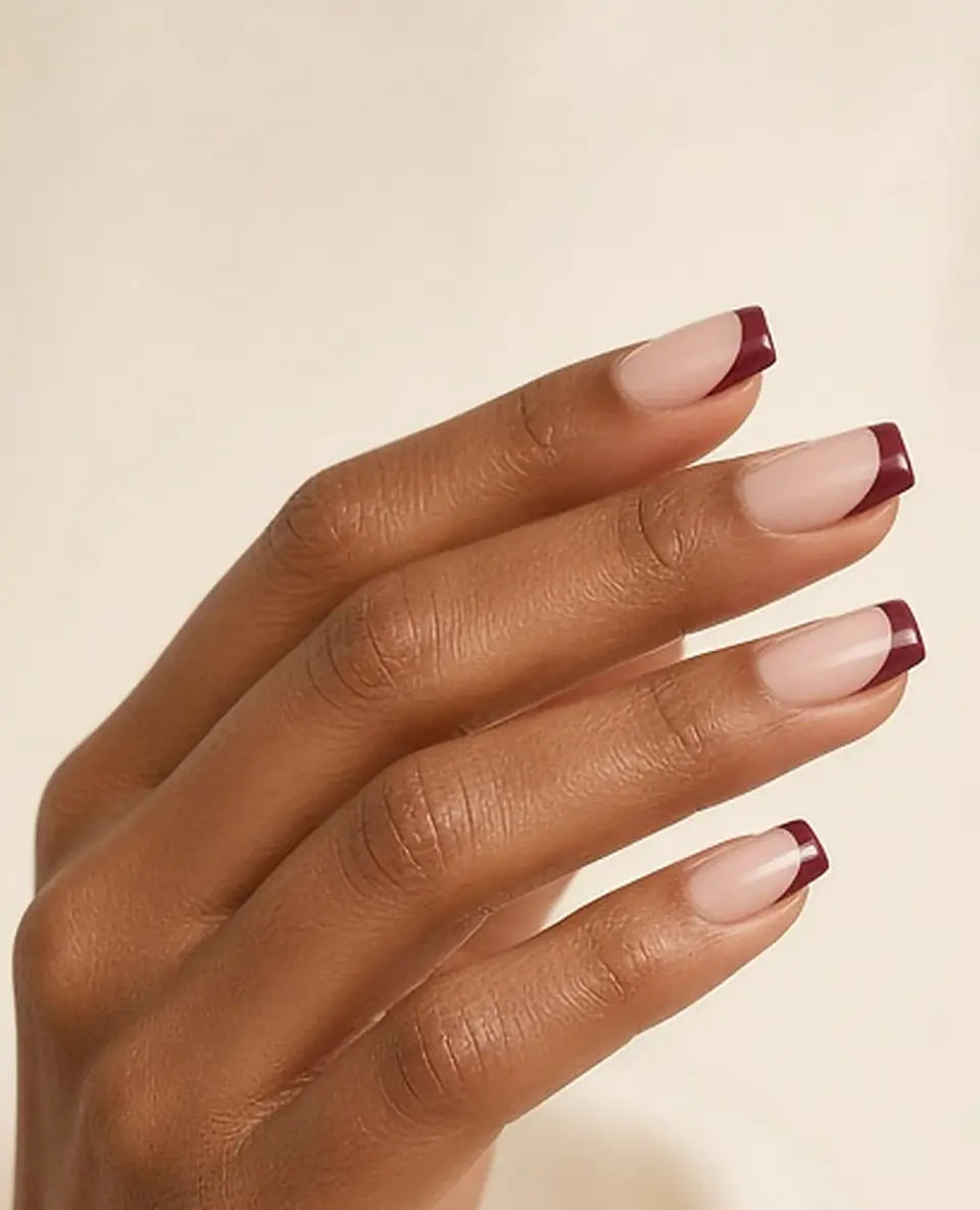 Uñas francés con punta vino. Vista previa, simulación.